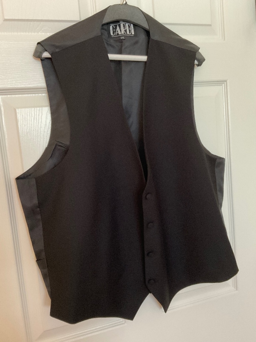 Men’s black tuxedo vest.  XXL. VERY GOOD CONDITION.